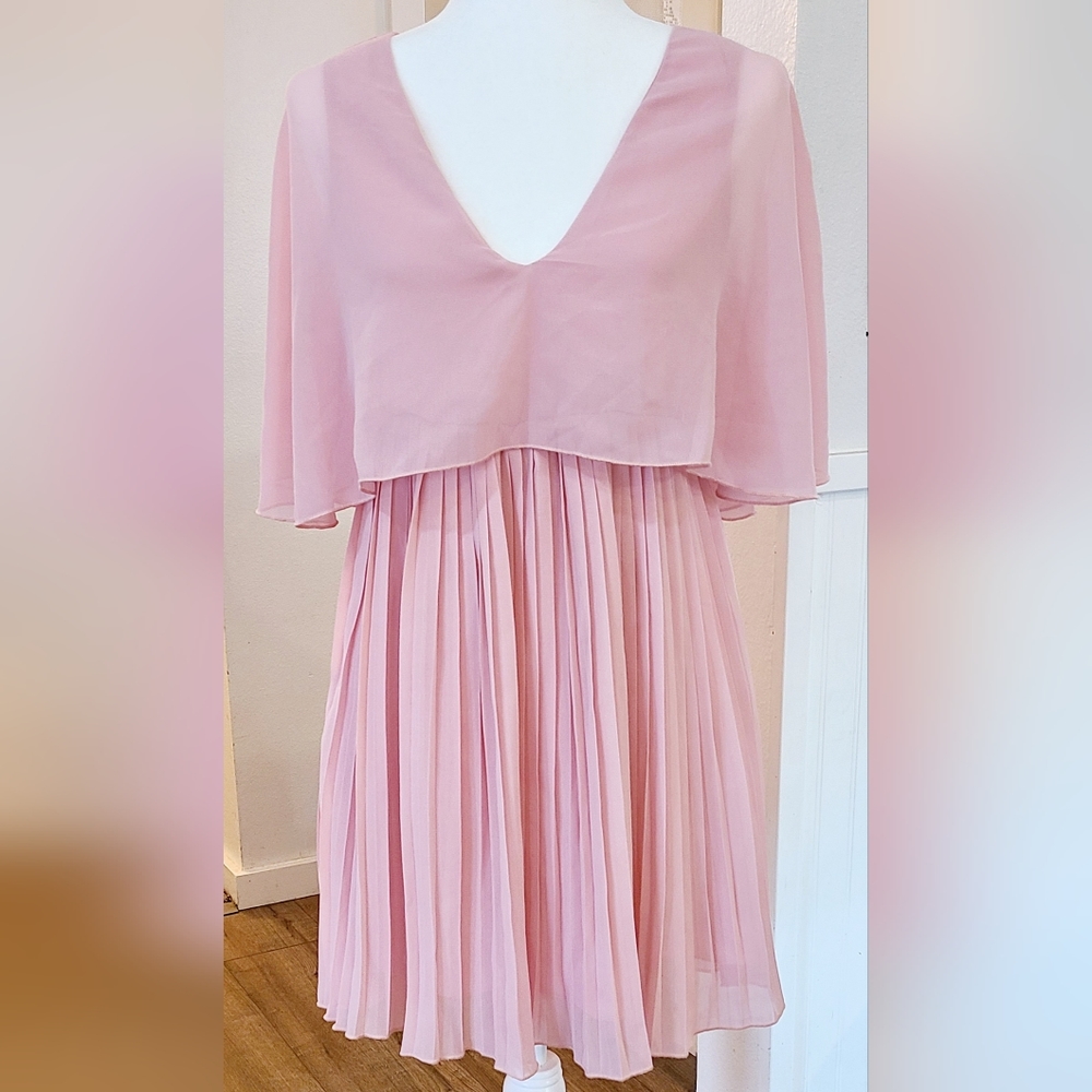 NWT'S - PRETTY LITTLE THING - Peachy-Pink Silky Pleated, Caped Dress, Size 8